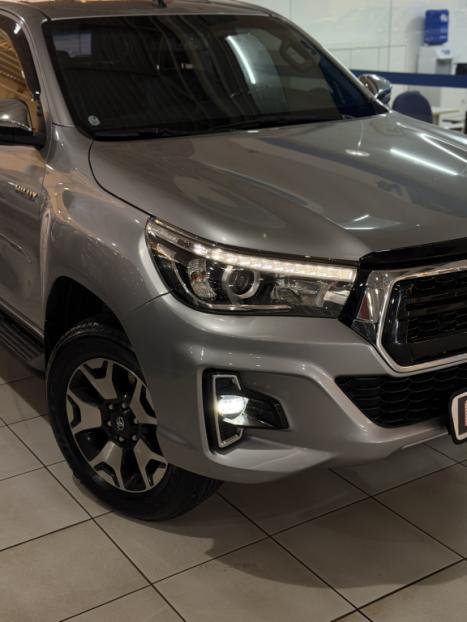 TOYOTA Hilux Caminhonete 2.8 16V SRX 50 ANOS 4X4 TURBO DIESEL CABINE DUPLA AUTOMÁTICO, Foto 8