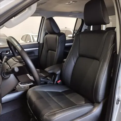 TOYOTA Hilux Caminhonete 2.8 16V SRV 4X4 DIESEL CABINE DUPLA AUTOM�TICO, Foto 14