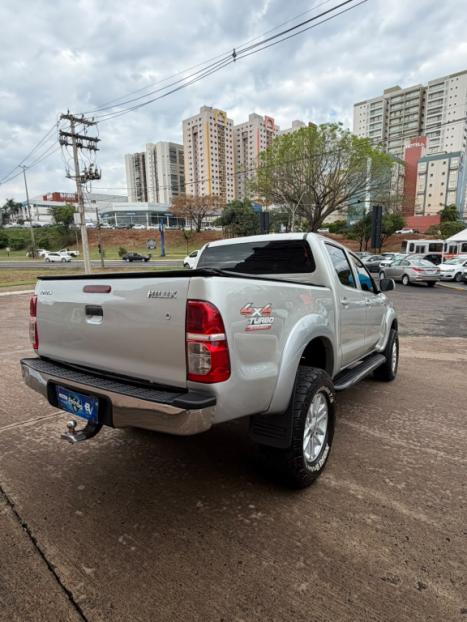 TOYOTA Hilux Caminhonete 3.0 4P 4X4 DIESEL CABINE DUPLA, Foto 6