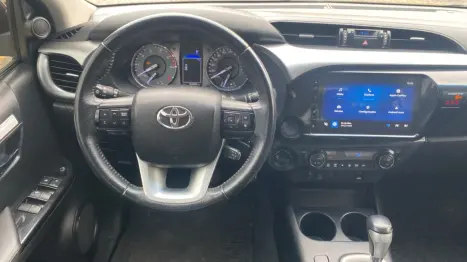 TOYOTA Hilux Caminhonete 2.8 16V 4P SR 4X4 DIESEL CABINE DUPLA AUTOMÁTICO, Foto 6