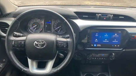 TOYOTA Hilux Caminhonete 2.8 16V 4P SR 4X4 DIESEL CABINE DUPLA AUTOMÁTICO, Foto 7