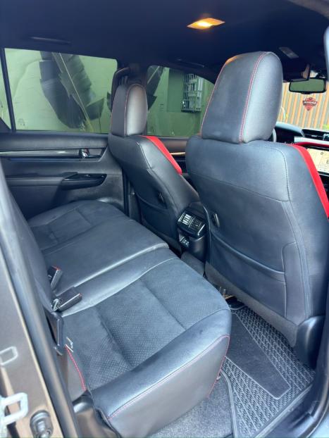 TOYOTA Hilux Caminhonete 2.8 16V GR SPORT 4X4 TURBO DIESEL CABINE DUPLA AUTOMÁTICO, Foto 13
