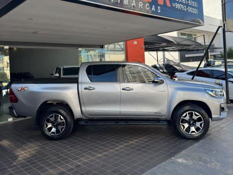TOYOTA Hilux Caminhonete 2.8 4P SRX 4X4 TURBO DIESEL AUTOMÁTICO, Foto 3