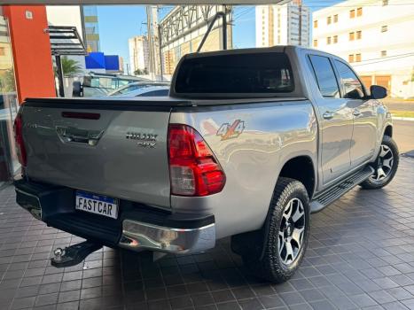 TOYOTA Hilux Caminhonete 2.8 4P SRX 4X4 TURBO DIESEL AUTOMÁTICO, Foto 5