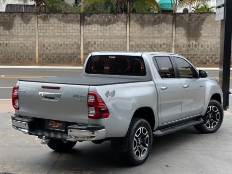 TOYOTA Hilux Caminhonete 2.8 16V 4P SRX DIESEL CABINE DUPLA, Foto 2
