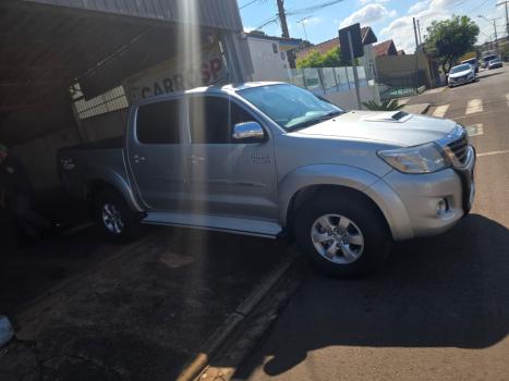 TOYOTA Hilux Caminhonete 3.0 16V 4P 4X4 SRV TURBO DIESEL CABINE DUPLA AUTOMÁTICO, Foto 2