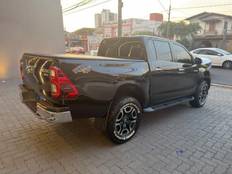 TOYOTA Hilux Caminhonete 2.8 16V SRX 4X4 TURBO DIESEL CABINE DUPLA AUTOMÁTICO, Foto 6