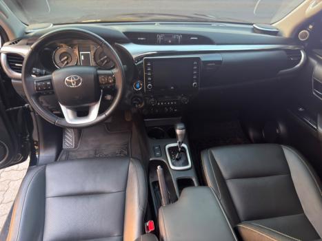 TOYOTA Hilux Caminhonete 2.8 16V SRX 4X4 TURBO DIESEL CABINE DUPLA AUTOMÁTICO, Foto 10