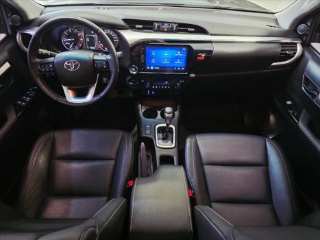 TOYOTA Hilux Caminhonete 2.8 16V SRV 4X4 DIESEL CABINE DUPLA AUTOMÁTICO, Foto 6