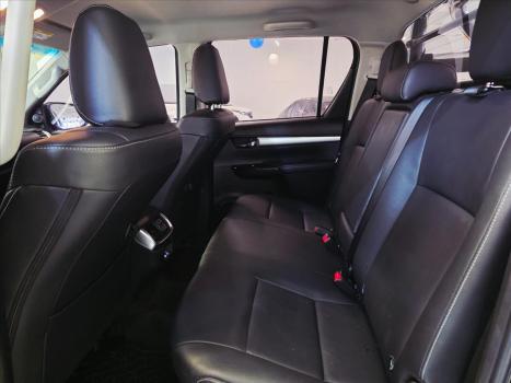 TOYOTA Hilux Caminhonete 2.8 16V SRV 4X4 DIESEL CABINE DUPLA AUTOMÁTICO, Foto 8