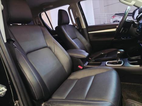 TOYOTA Hilux Caminhonete 2.8 16V SRV 4X4 DIESEL CABINE DUPLA AUTOMÁTICO, Foto 12