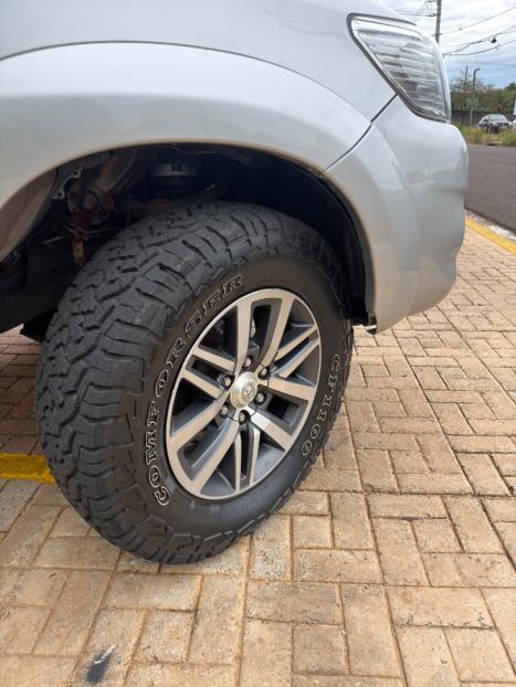 TOYOTA Hilux Caminhonete 2.7 16V 4P SRV CABINE DUPLA, Foto 2