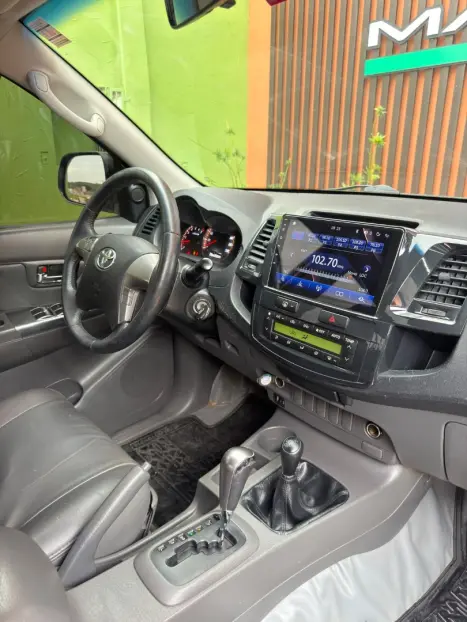 TOYOTA Hilux Caminhonete 2.7 16V 4P SRV CABINE DUPLA, Foto 14