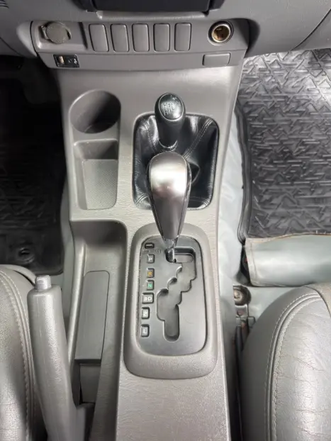 TOYOTA Hilux Caminhonete 2.7 16V 4P SRV CABINE DUPLA, Foto 18