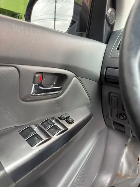 TOYOTA Hilux Caminhonete 2.7 16V 4P SRV CABINE DUPLA, Foto 20