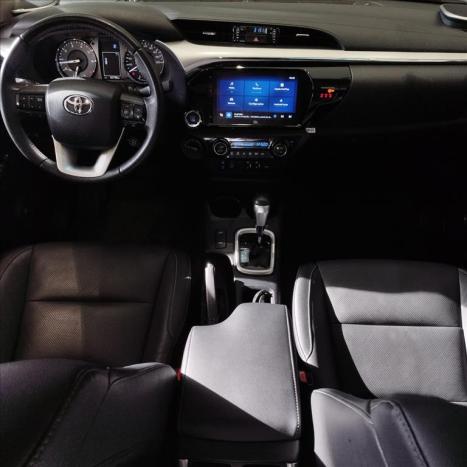 TOYOTA Hilux Caminhonete 2.8 16V SRX PLUS 4X4 TURBO DIESEL CABINE DUPLA AUTOMÁTICO, Foto 15