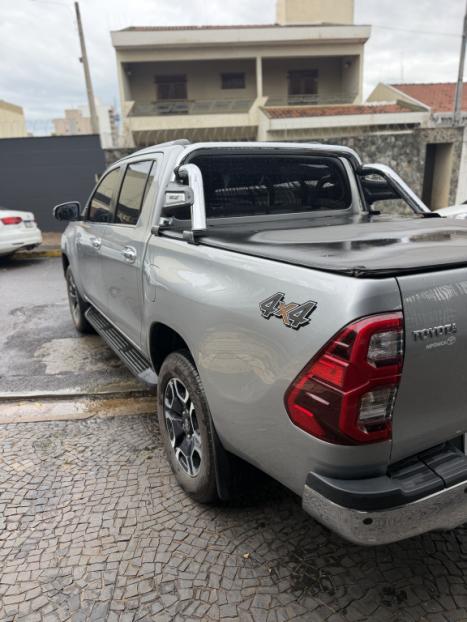 TOYOTA Hilux Caminhonete 2.8 16V SRX 4X4 DIESEL CABINE DUPLA AUTOMÁTICO, Foto 3