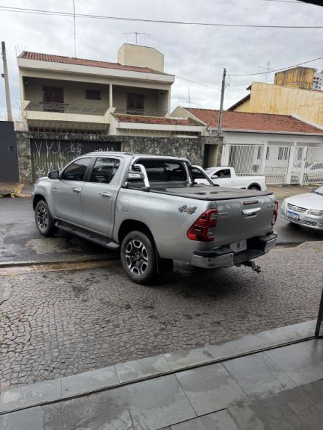 TOYOTA Hilux Caminhonete 2.8 16V SRX 4X4 DIESEL CABINE DUPLA AUTOMÁTICO, Foto 5