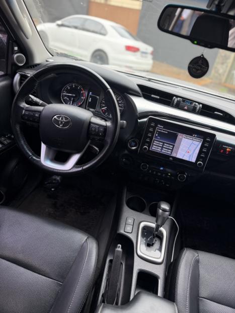 TOYOTA Hilux Caminhonete 2.8 16V SRX 4X4 DIESEL CABINE DUPLA AUTOMÁTICO, Foto 9