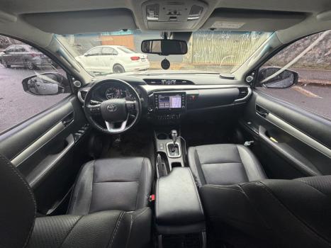 TOYOTA Hilux Caminhonete 2.8 16V SRX 4X4 DIESEL CABINE DUPLA AUTOMÁTICO, Foto 12