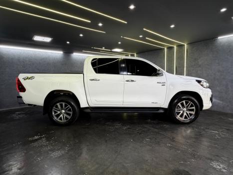 TOYOTA Hilux Caminhonete 2.7 16V 4P SRV FLEX 4X4  CABINE DUPLA AUTOMÁTICO, Foto 3