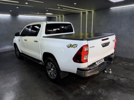 TOYOTA Hilux Caminhonete 2.7 16V 4P SRV FLEX 4X4  CABINE DUPLA AUTOMÁTICO, Foto 6
