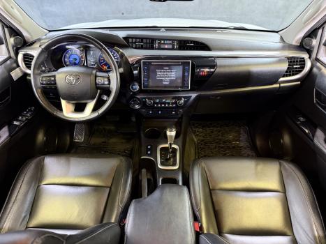 TOYOTA Hilux Caminhonete 2.7 16V 4P SRV FLEX 4X4  CABINE DUPLA AUTOMÁTICO, Foto 9