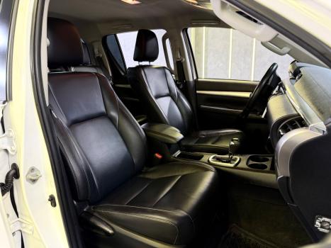 TOYOTA Hilux Caminhonete 2.7 16V 4P SRV FLEX 4X4  CABINE DUPLA AUTOMÁTICO, Foto 11
