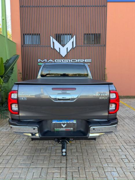 TOYOTA Hilux Caminhonete 2.8 16V SRX 4X4 TURBO DIESEL CABINE DUPLA AUTOMÁTICO, Foto 9