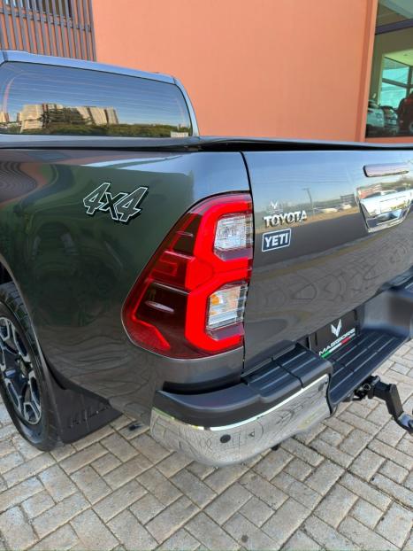TOYOTA Hilux Caminhonete 2.8 16V SRX 4X4 TURBO DIESEL CABINE DUPLA AUTOMÁTICO, Foto 11