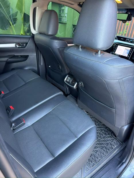 TOYOTA Hilux Caminhonete 2.8 16V SRX 4X4 TURBO DIESEL CABINE DUPLA AUTOMÁTICO, Foto 12