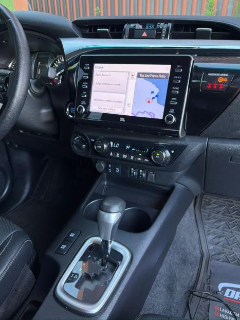 TOYOTA Hilux Caminhonete 2.8 16V SRX 4X4 TURBO DIESEL CABINE DUPLA AUTOMÁTICO, Foto 15