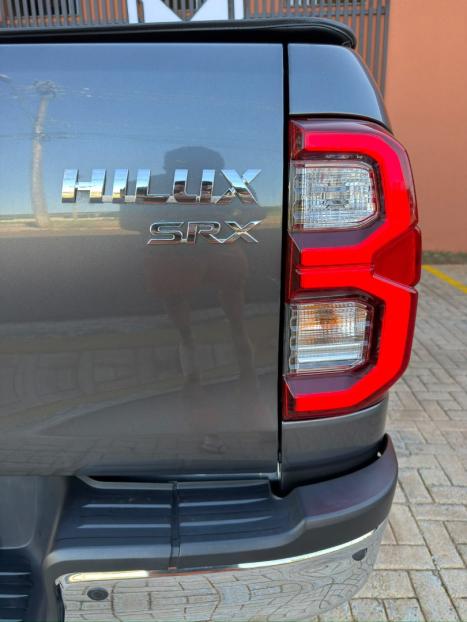 TOYOTA Hilux Caminhonete 2.8 16V SRX 4X4 TURBO DIESEL CABINE DUPLA AUTOMÁTICO, Foto 18
