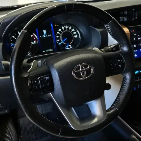 TOYOTA Hilux Caminhonete 2.8 4P 4X4 DIESEL CABINE DUPLA, Foto 12