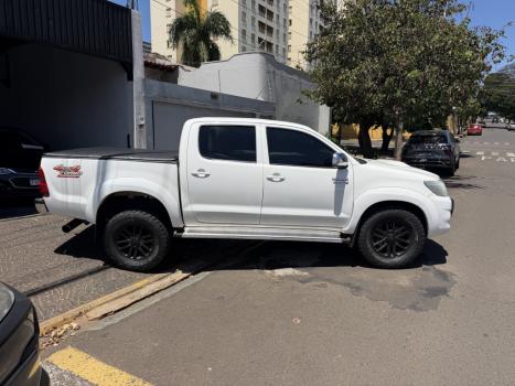 TOYOTA Hilux Caminhonete 3.0 4P 4X4 SRV TURBO DIESEL CABINE DUPLA AUTOMÁTICO, Foto 5