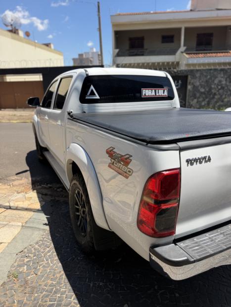 TOYOTA Hilux Caminhonete 3.0 4P 4X4 SRV TURBO DIESEL CABINE DUPLA AUTOMÁTICO, Foto 7