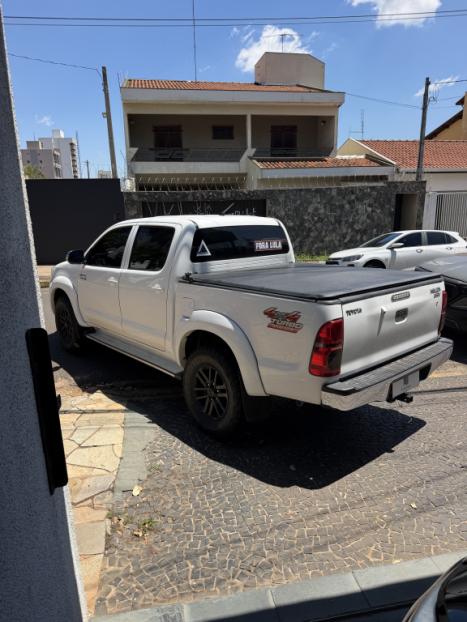 TOYOTA Hilux Caminhonete 3.0 4P 4X4 SRV TURBO DIESEL CABINE DUPLA AUTOMÁTICO, Foto 11
