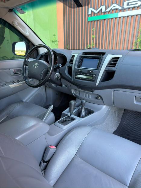 TOYOTA Hilux Caminhonete 3.0 4P SRV DIESEL CABINE DUPLA, Foto 17