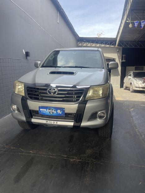 TOYOTA Hilux Caminhonete 3.0 4P 4X4 DIESEL CABINE DUPLA, Foto 1
