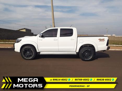 TOYOTA Hilux Caminhonete 3.0 4P 4X4 SRV TURBO DIESEL CABINE DUPLA AUTOMÁTICO, Foto 4