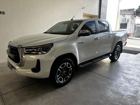 TOYOTA Hilux Caminhonete 2.8 16V SRX 4X4 TURBO DIESEL CABINE DUPLA AUTOMÁTICO, Foto 3