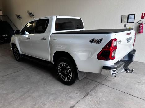 TOYOTA Hilux Caminhonete 2.8 16V SRX 4X4 TURBO DIESEL CABINE DUPLA AUTOMÁTICO, Foto 5
