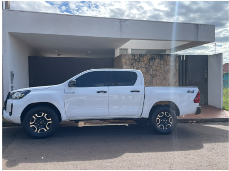 TOYOTA Hilux Caminhonete 2.8 16V 4P POWER PACK TURBO DIESEL 4X4 CABINE DUPLA, Foto 3