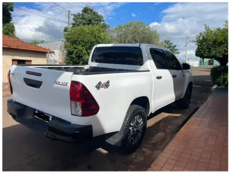 TOYOTA Hilux Caminhonete 2.8 16V 4P POWER PACK TURBO DIESEL 4X4 CABINE DUPLA, Foto 6