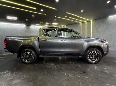 TOYOTA Hilux Caminhonete 2.8 16V 4P SRX DIESEL CABINE DUPLA, Foto 3