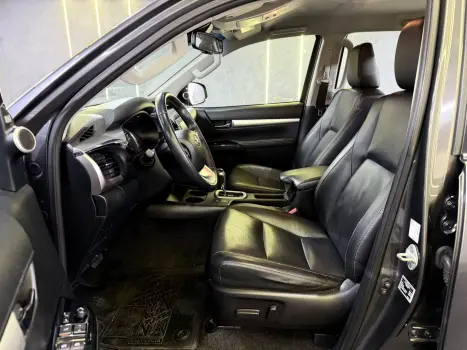 TOYOTA Hilux Caminhonete 2.8 16V 4P SRX DIESEL CABINE DUPLA, Foto 8