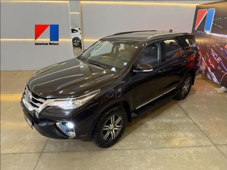 TOYOTA Hilux SW4 2.7 16V 4P FLEX SR 7 LUGARES AUTOMTICO, Foto 1