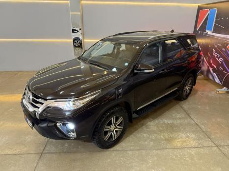 TOYOTA Hilux SW4 2.7 16V 4P FLEX SR 7 LUGARES AUTOMTICO, Foto 2