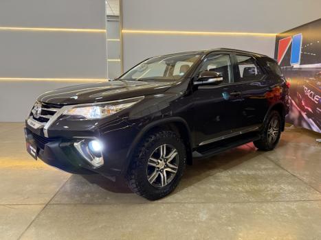 TOYOTA Hilux SW4 2.7 16V 4P FLEX SR 7 LUGARES AUTOMTICO, Foto 3