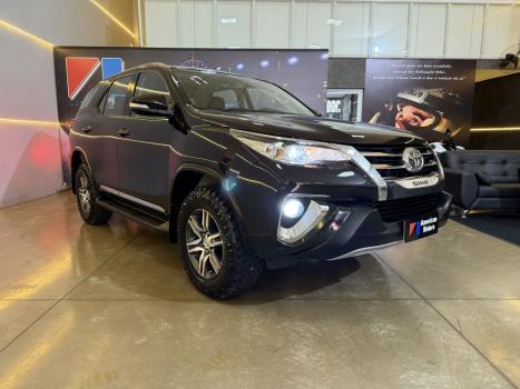TOYOTA Hilux SW4 2.7 16V 4P FLEX SR 7 LUGARES AUTOMTICO, Foto 4